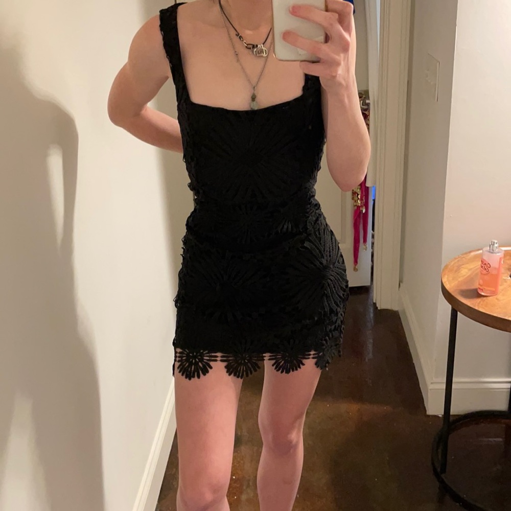 Block Lace Body-con Dress